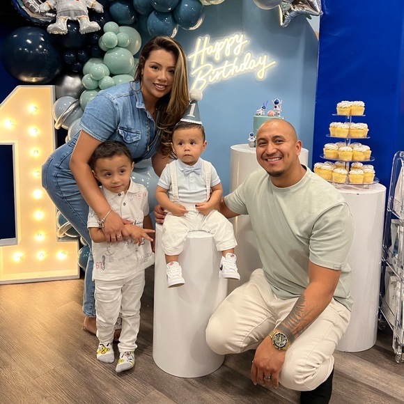 Meet your Seller 💕 - Picture 3 of 10